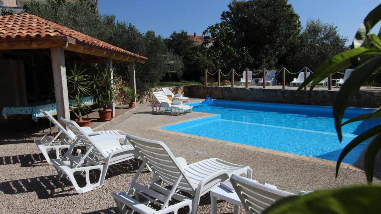 Apartments Kirincic Sveti Vid-Miholjice Dış mekan fotoğraf