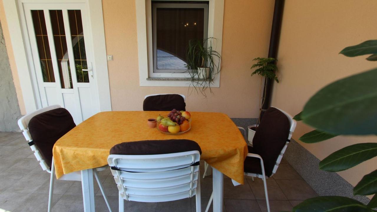 Apartments Kirincic Sveti Vid-Miholjice Dış mekan fotoğraf
