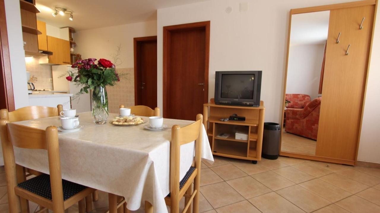 Apartments Kirincic Sveti Vid-Miholjice Dış mekan fotoğraf